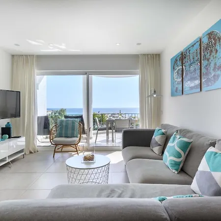 Waterside 3 Bedroom Sea View شقة *