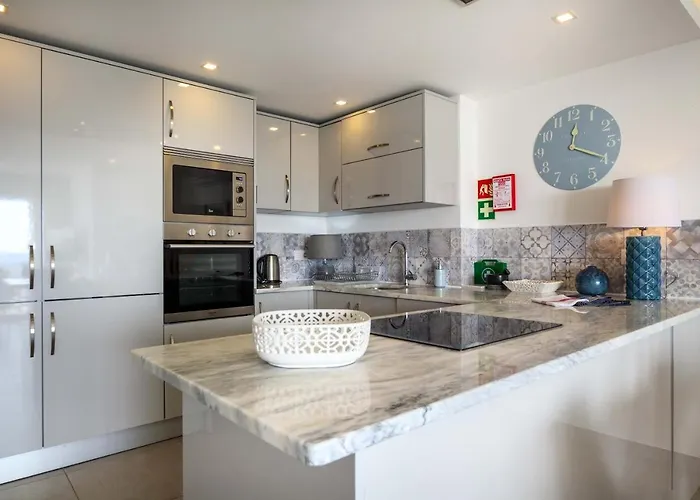 דירה Waterside 3 Bedroom Sea View *