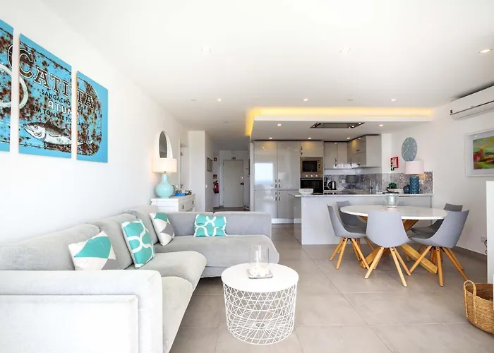 דירה Waterside 3 Bedroom Sea View