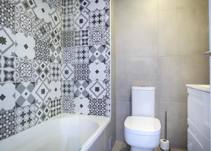 Waterside 3 Bedroom Sea View