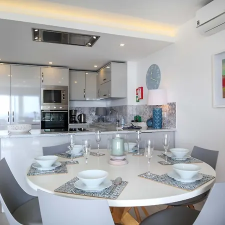 Waterside 3 Bedroom Sea View