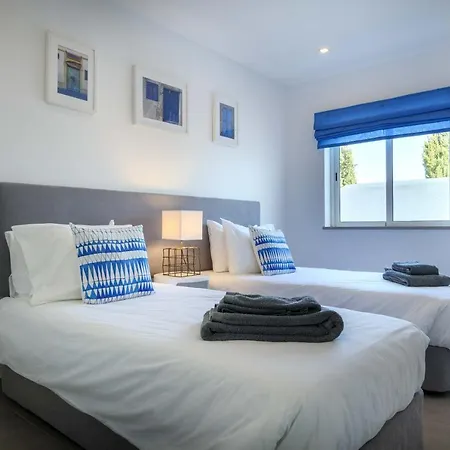 Waterside 3 Bedroom Sea View