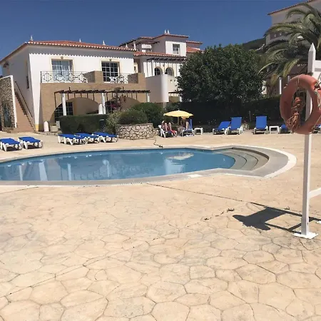 Waterside 3 Bedroom Sea View Apartmán Luz